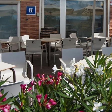 Iraipe Izaga Hostal Noáin Eksteriør bilde